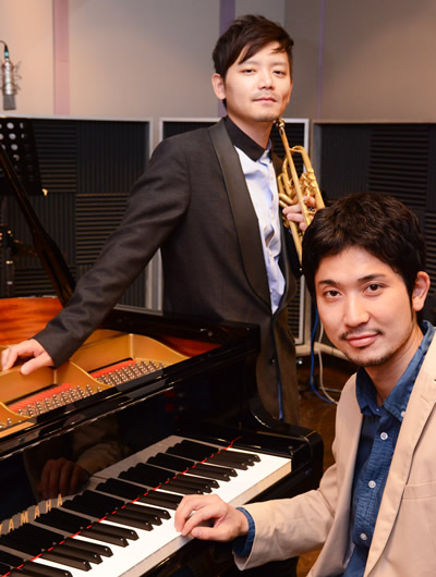 写真:類家心平、中嶋錠二